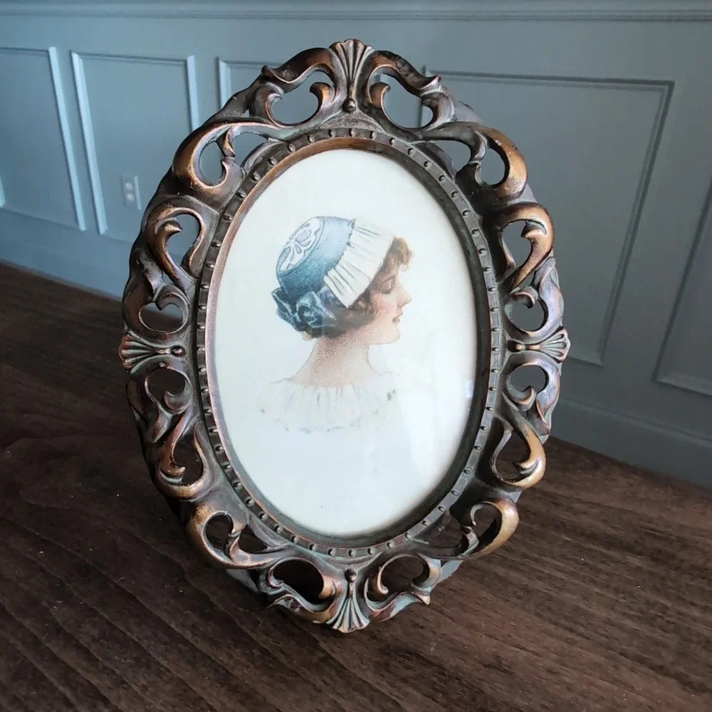 Ornate Cast Metal Oval Picture Frame Victorian Lady Gold Bronze Tone 7